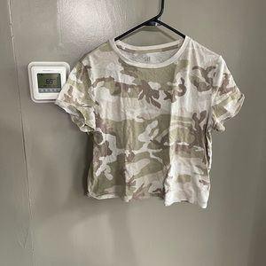 Large Camo crop top tee